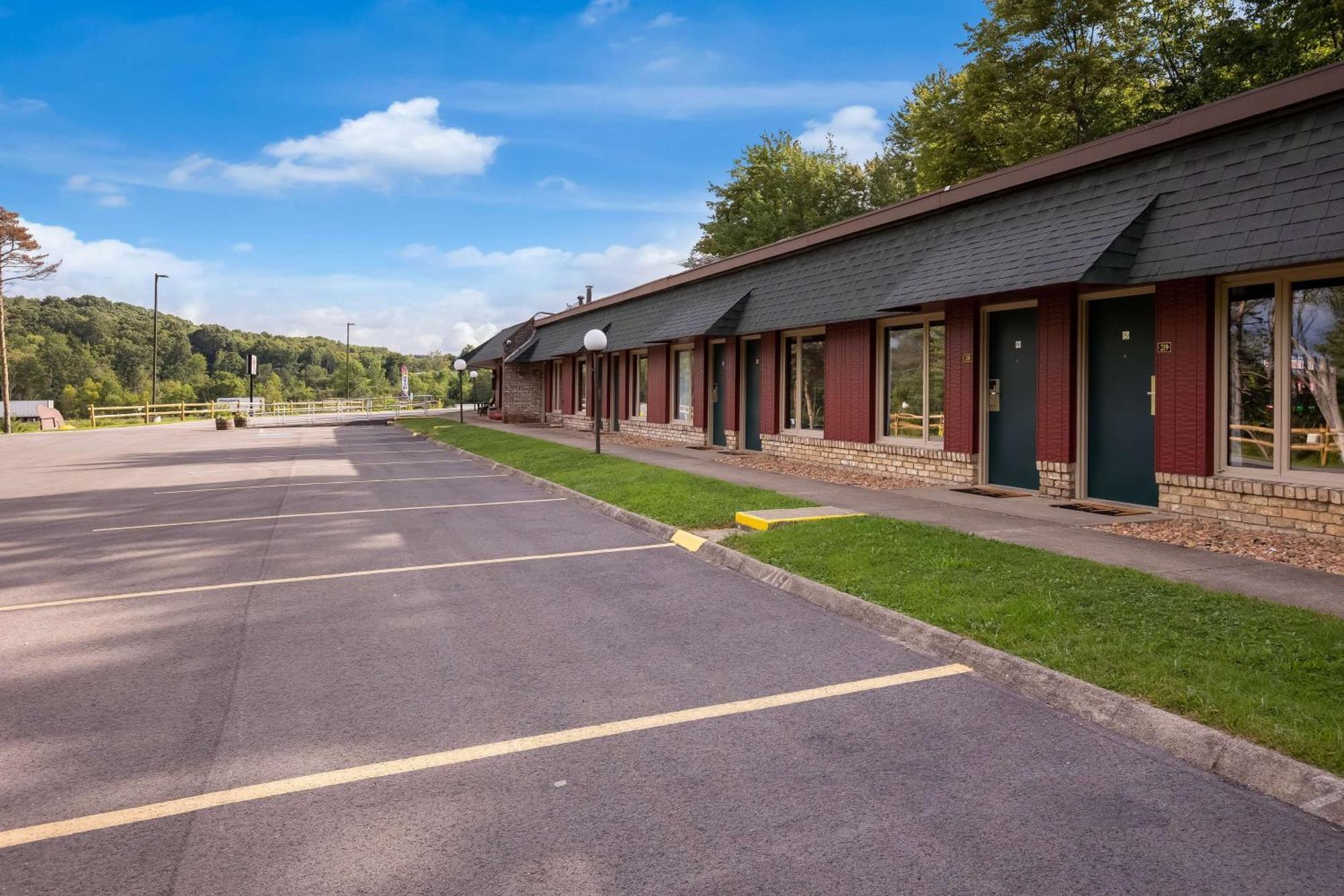 Travelodge By Wyndham Emlenton Εξωτερικό φωτογραφία